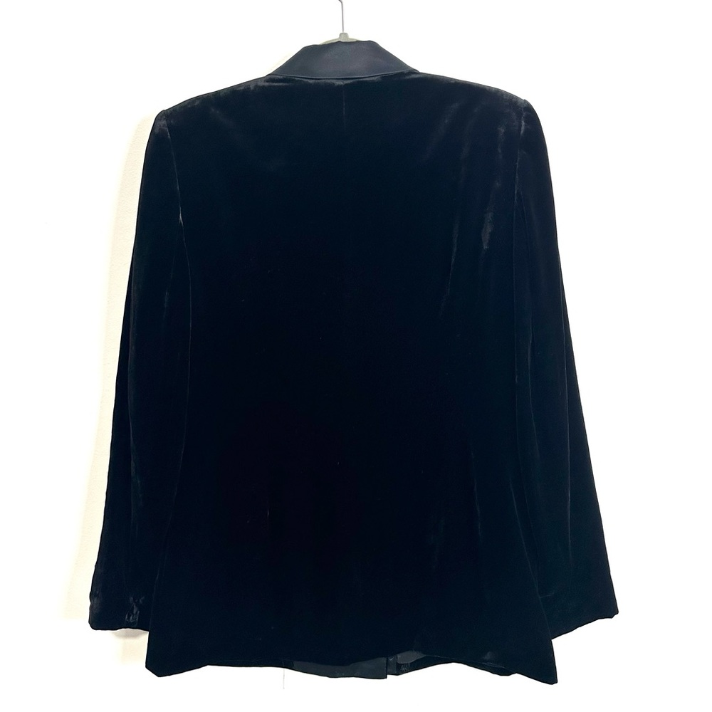 Bloomingdale’s Velvet Tuxedo Jacket - Picture 2 of 4